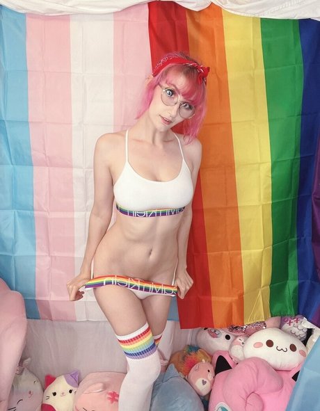 Purrblind model beautiful images