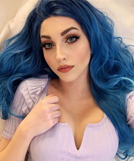 Mona Schon pornstar naked galleries