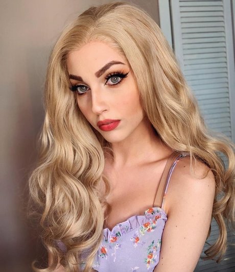 Mona Schon model high quality gallery