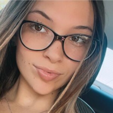 Kaile b pornographic model image