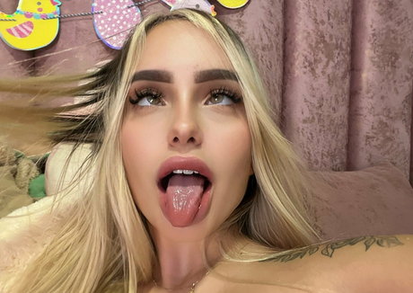 big tits mom onlyfans exclusive pictures