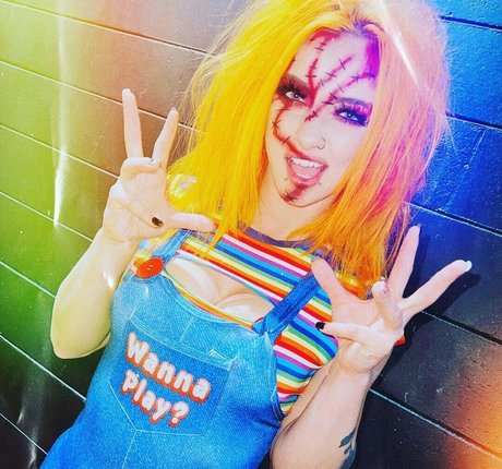 bride onlyfans top image