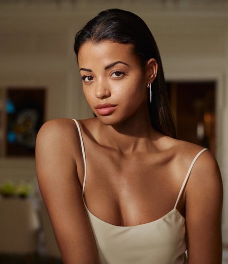 Ella Balinska erotic actress pictures