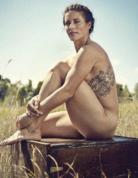Ali Krieger star art photos