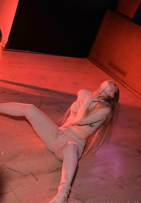 newdoll hot pornstar photos