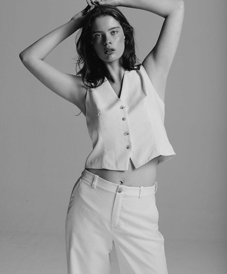 Benthe Ten Broek sex actress img