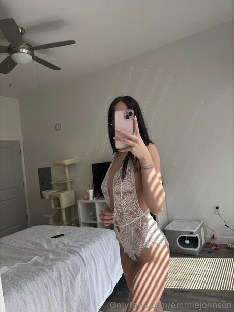 tiktok stars onlyfans sexy nude pictures