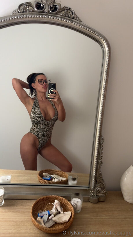 Evasfreepage star high quality pic