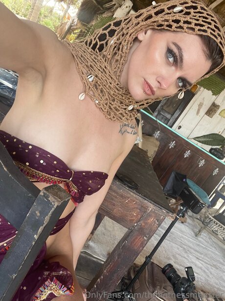 Thehotnessmonster art star photos