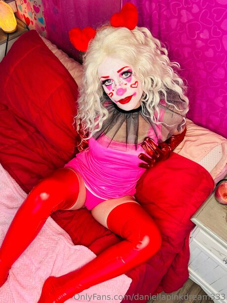 Daniellapinkdream333 star nude archive