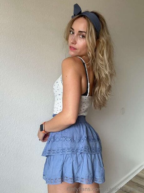 Danielle Raven model nice pictures