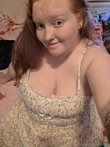 Darksideoflittlered free model galleries