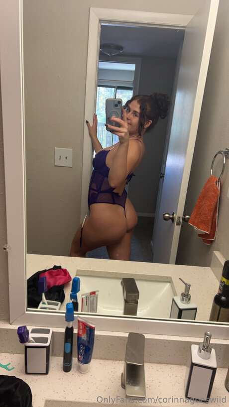 Corinnagoeswild sexy pornstar picture