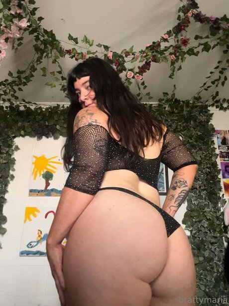 Brattymaria nude model archive