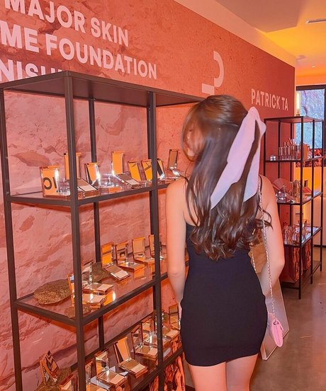 Ashley Liao xxx model gallery