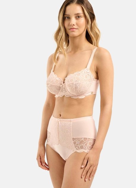 Nicola Cavanis art pornstar picture