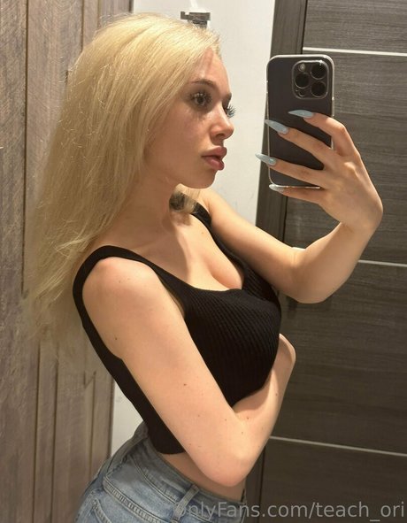 teach ori top model photos