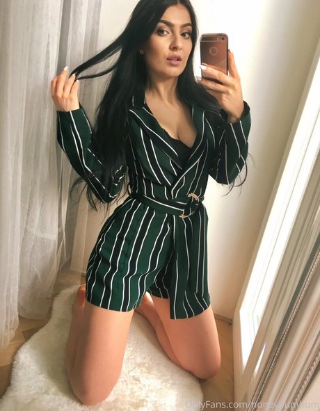 big tits teen onlyfans art naked gallery