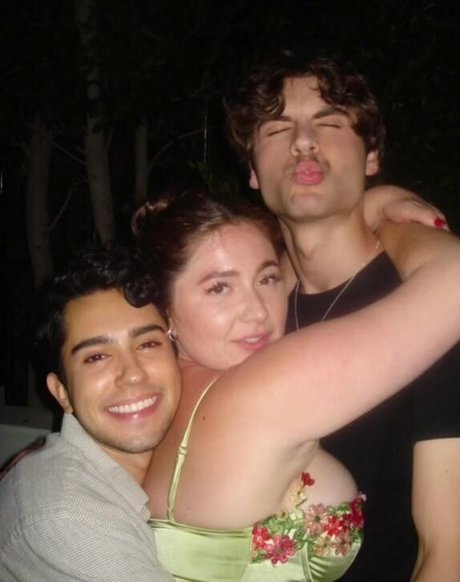 Emma Kenney perfect pornstar galleries