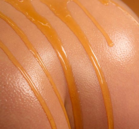 Lauren Brooks art star picture