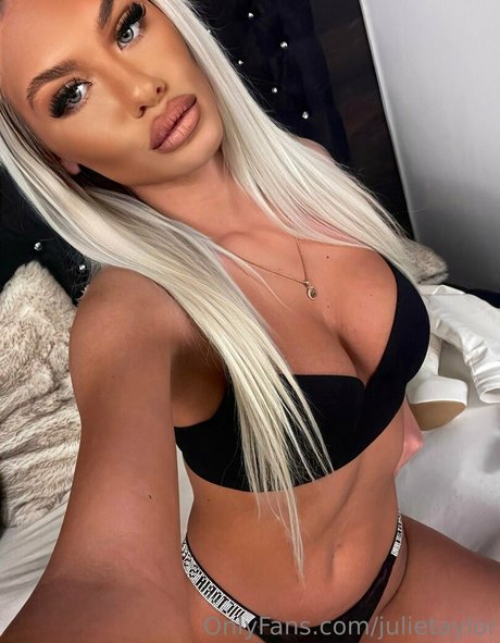 julietaylor erotic actress pics