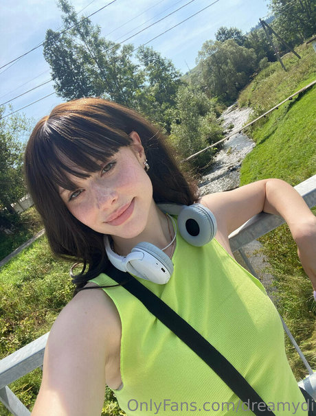 Dreamydi art actress galleries