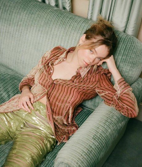 curvy muscle onlyfans beautiful pictures