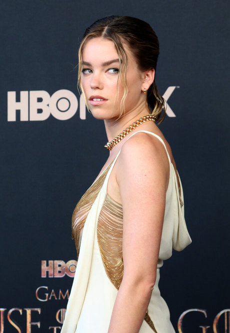 Milly Alcock star sexy pictures