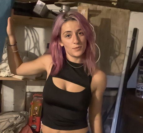 Miss Manganese ASMR nice model photo