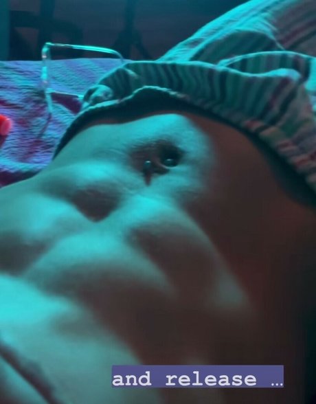 Miss Manganese ASMR model exclusive image