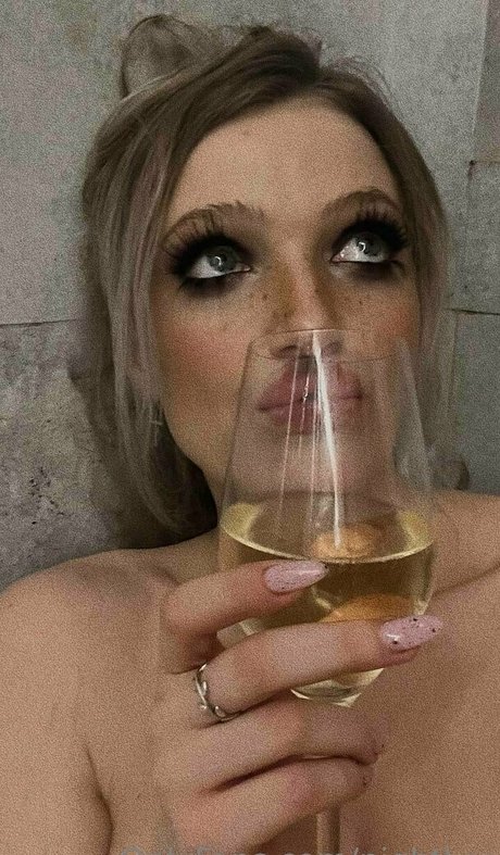 Nightlyy naked star pics