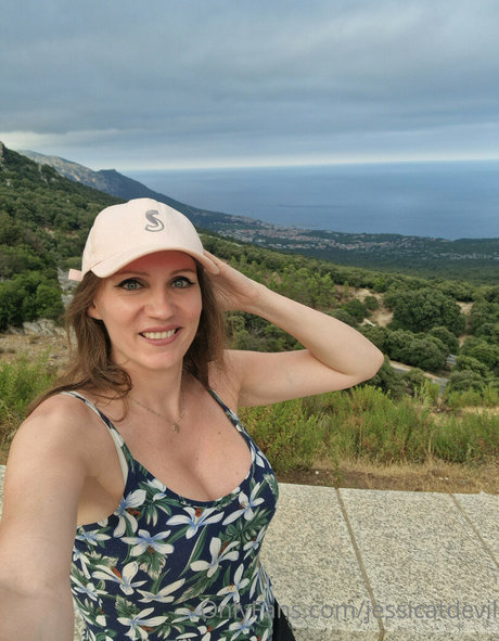 Damdamlive pornstar adult archive