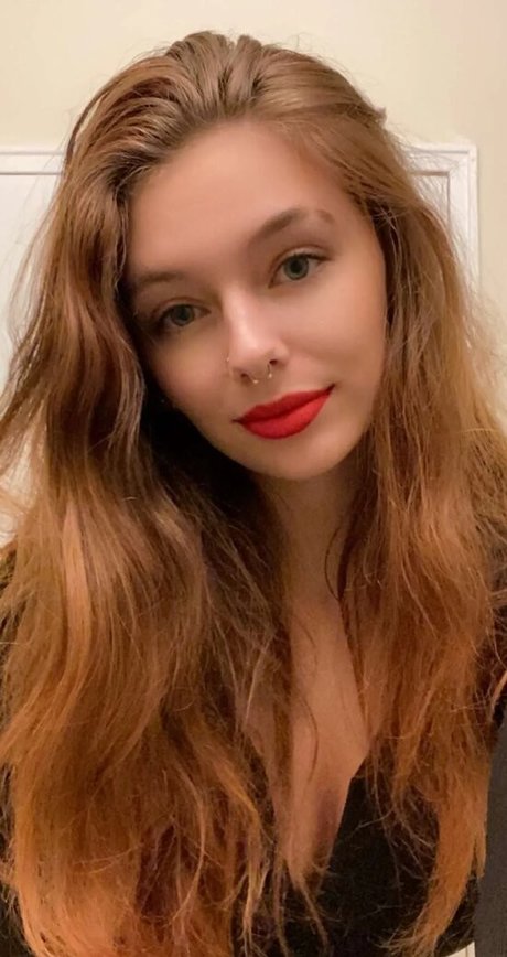 lydialoverenae hot actress image