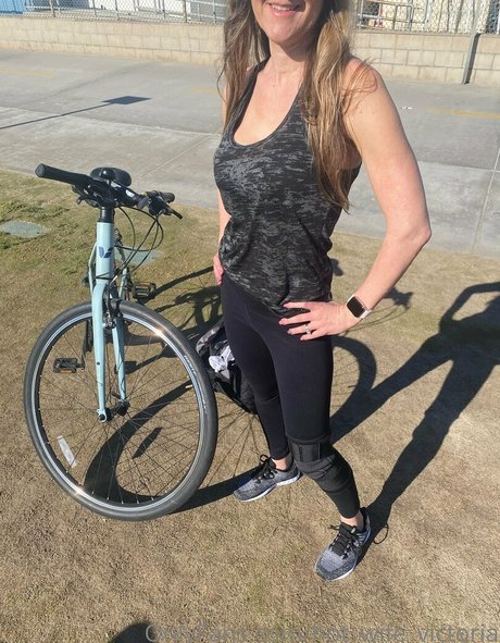 hot wife victoria high quality model image