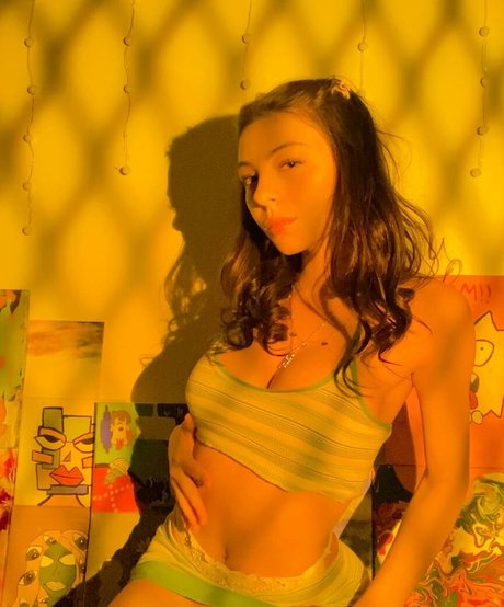 asian brunette onlyfans porno picture