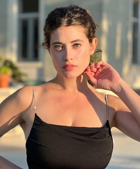 Anna Pittureri actress galleries