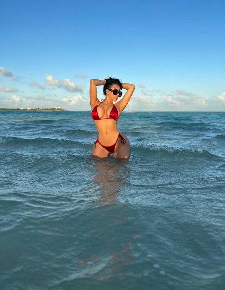 bbblove nude actress pic