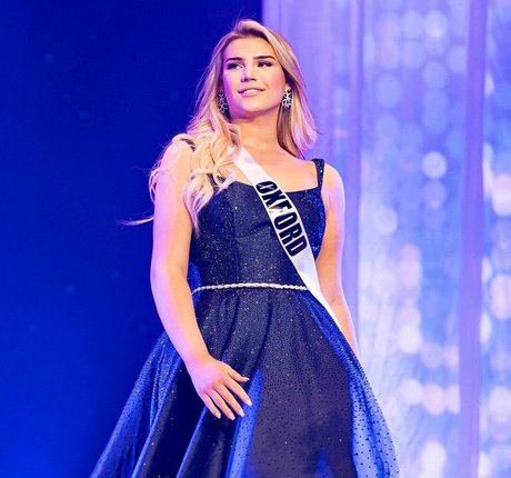 Erica Carosella sexy pornstar gallery