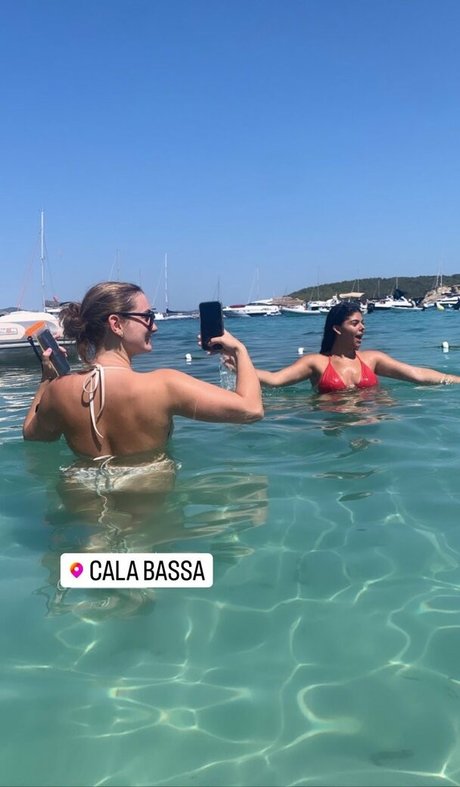 Rosie Bentham model free picture