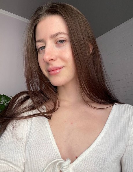 miareeed model porn archive