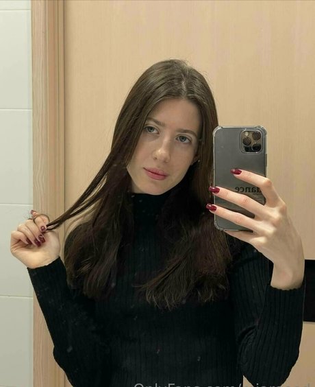 miareeed model free galleries