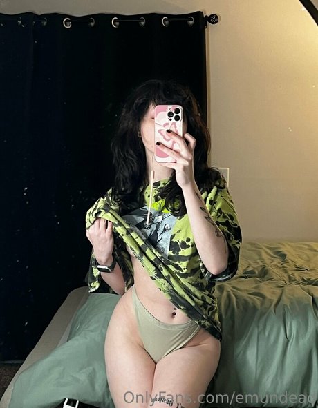 emundead beautiful model photo