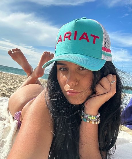 SpnsrdByUrDad erotic star gallery