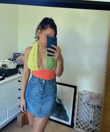 J Lou_ top model pic