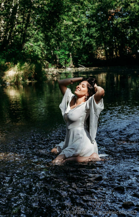 cookiecolleen2 adult model pic