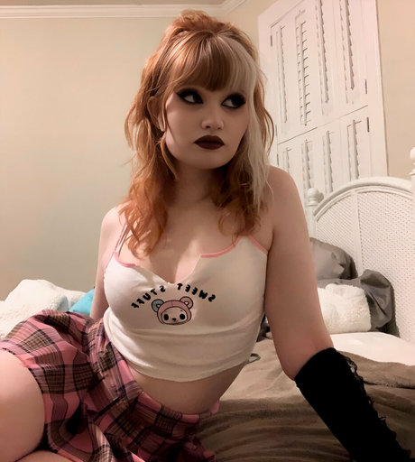 Juliephillia star sexy pic