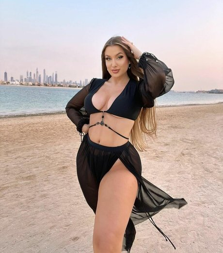 Ariella Eder model pretty picture