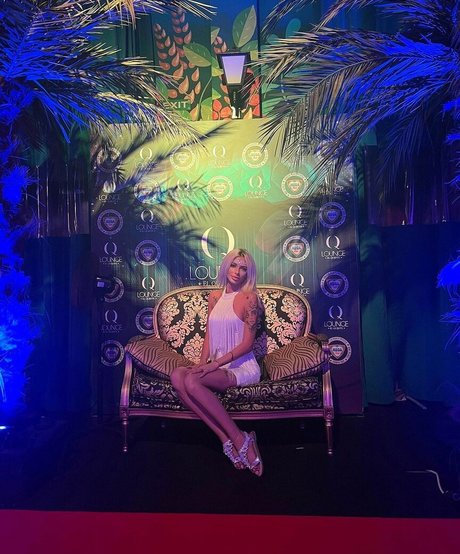 deeadivina nice actress gallery