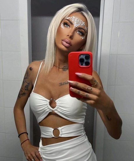 deeadivina star art photos