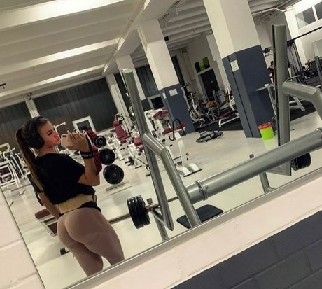 fitness ass onlyfans hd pic